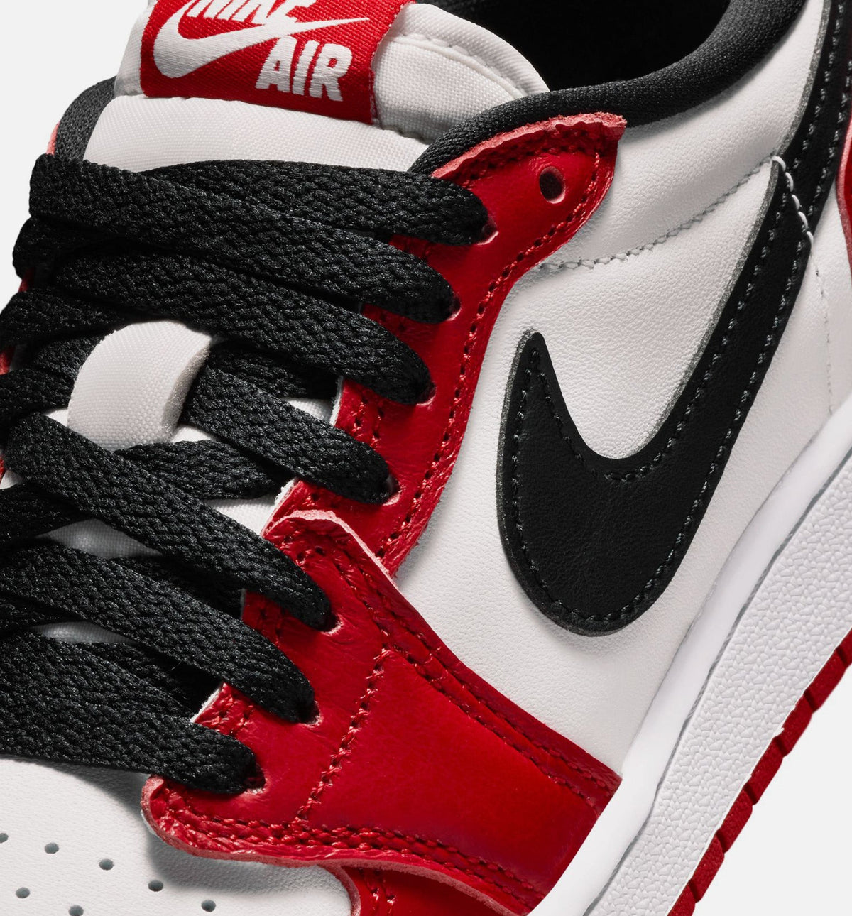 Air Jordan 1 Retro Low OG "Chicago" Big Kids' Shoe – Varsity Red/Black/Summit White