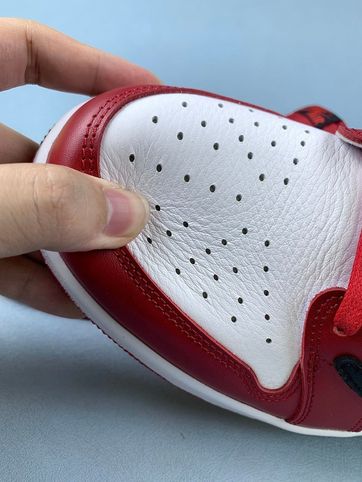 Air Jordan 1 Low Chicago White/Red Unisex Sneakers DM7866-101
